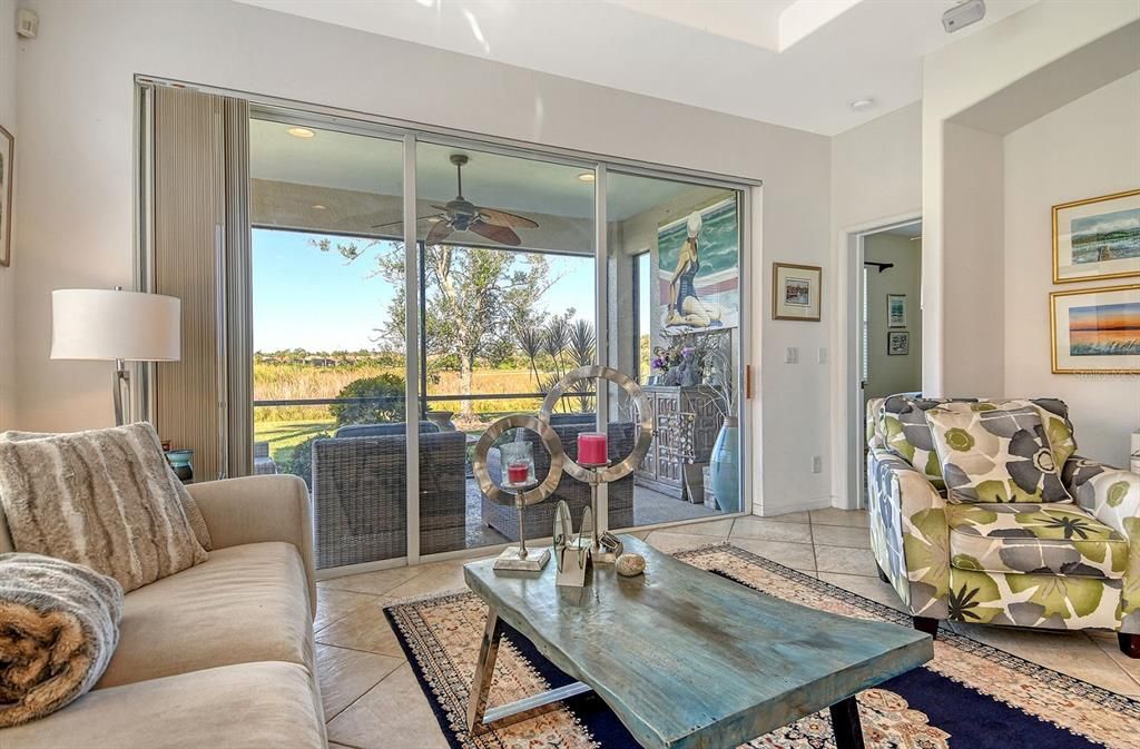 En Venta: $399,900 (2 camas, 2 baños, 1249 Pies cuadrados)