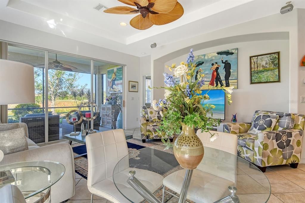 En Venta: $399,900 (2 camas, 2 baños, 1249 Pies cuadrados)