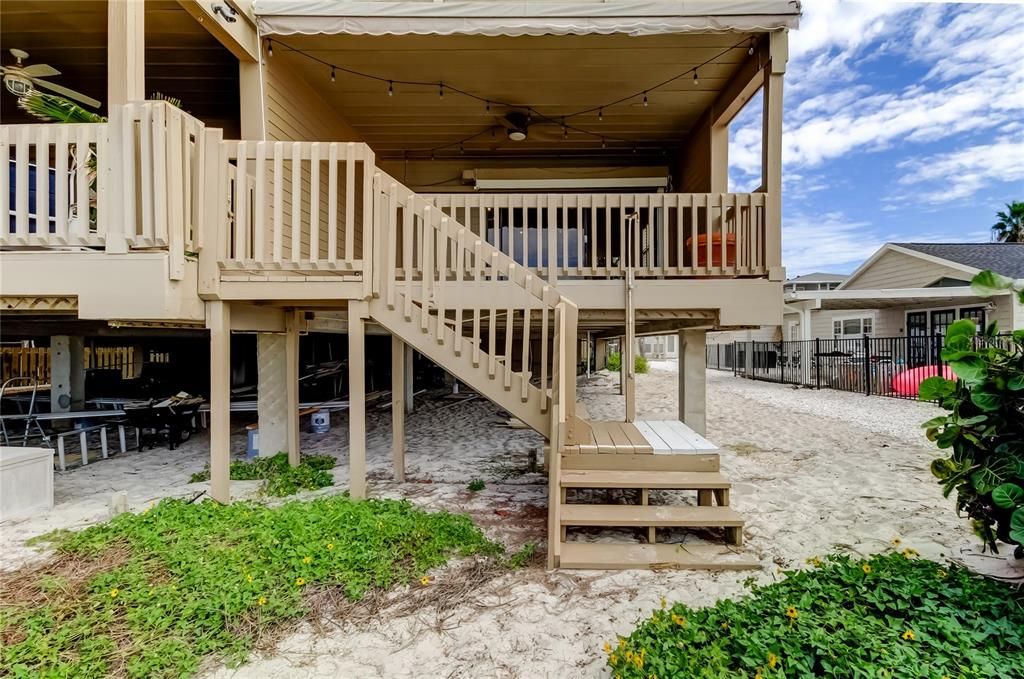 На продажу: $1,025,000 (2 спален, 2 ванн, 1630 Квадратных фут)