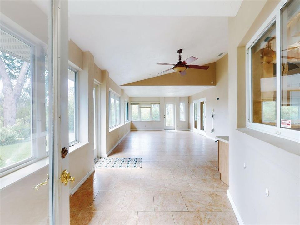 En Venta: $824,999 (3 camas, 2 baños, 2993 Pies cuadrados)