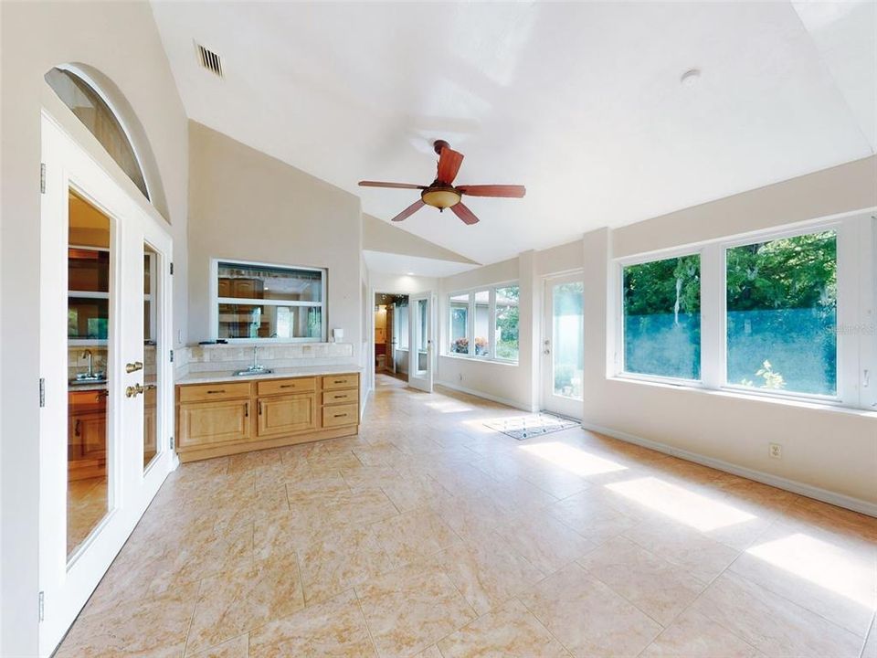 En Venta: $824,999 (3 camas, 2 baños, 2993 Pies cuadrados)