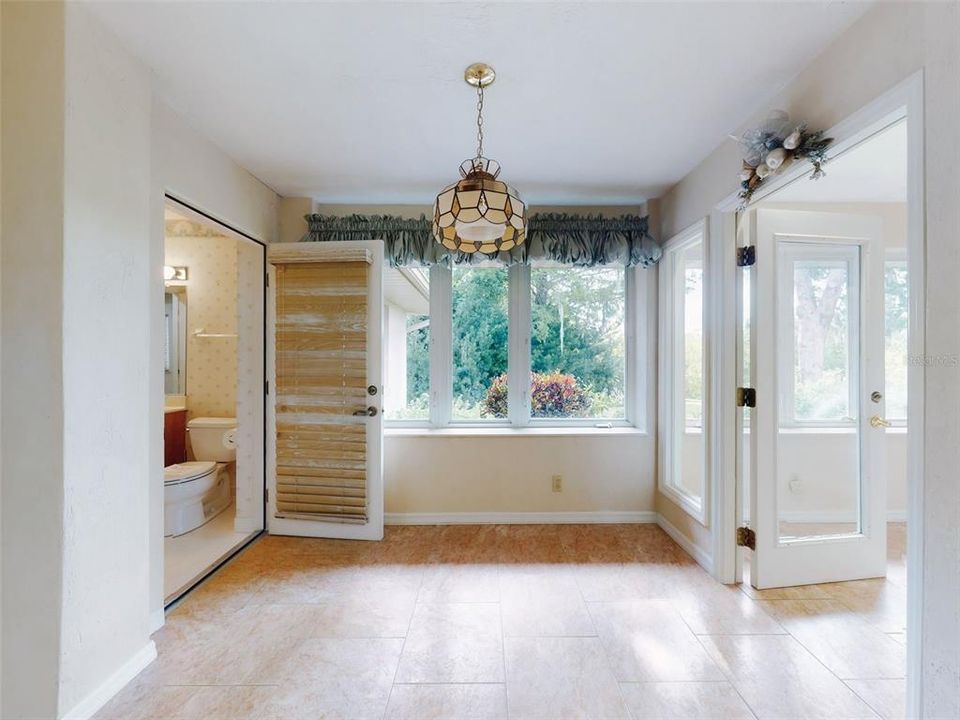 En Venta: $824,999 (3 camas, 2 baños, 2993 Pies cuadrados)