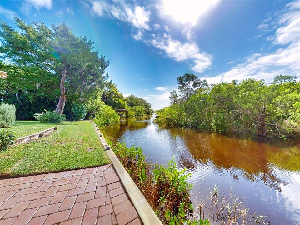 En Venta: $824,999 (3 camas, 2 baños, 2993 Pies cuadrados)