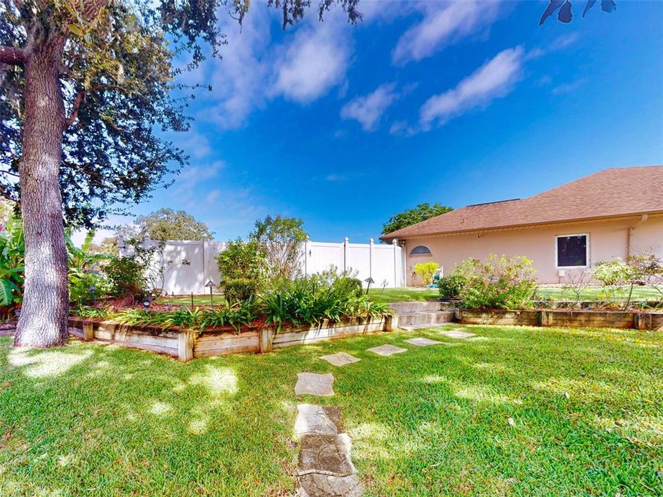 En Venta: $824,999 (3 camas, 2 baños, 2993 Pies cuadrados)