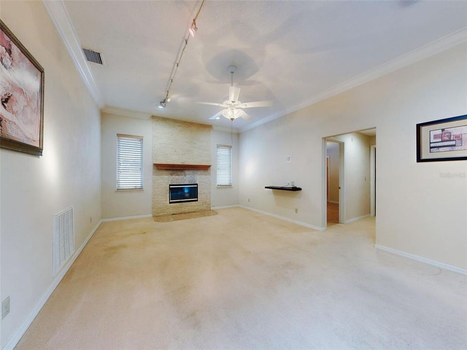 En Venta: $824,999 (3 camas, 2 baños, 2993 Pies cuadrados)