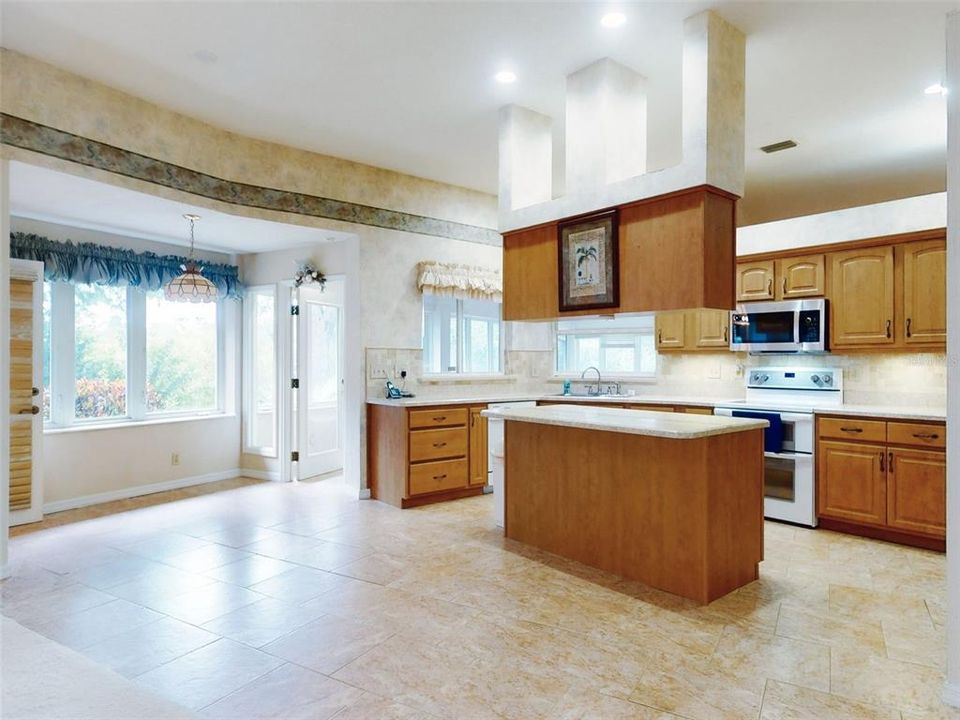 En Venta: $824,999 (3 camas, 2 baños, 2993 Pies cuadrados)