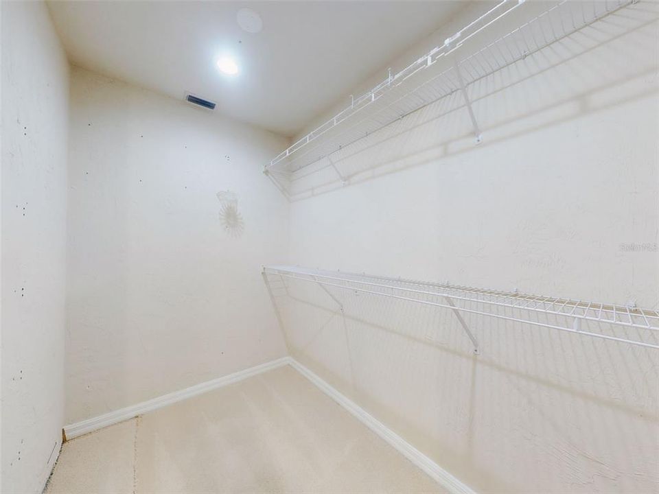 En Venta: $824,999 (3 camas, 2 baños, 2993 Pies cuadrados)