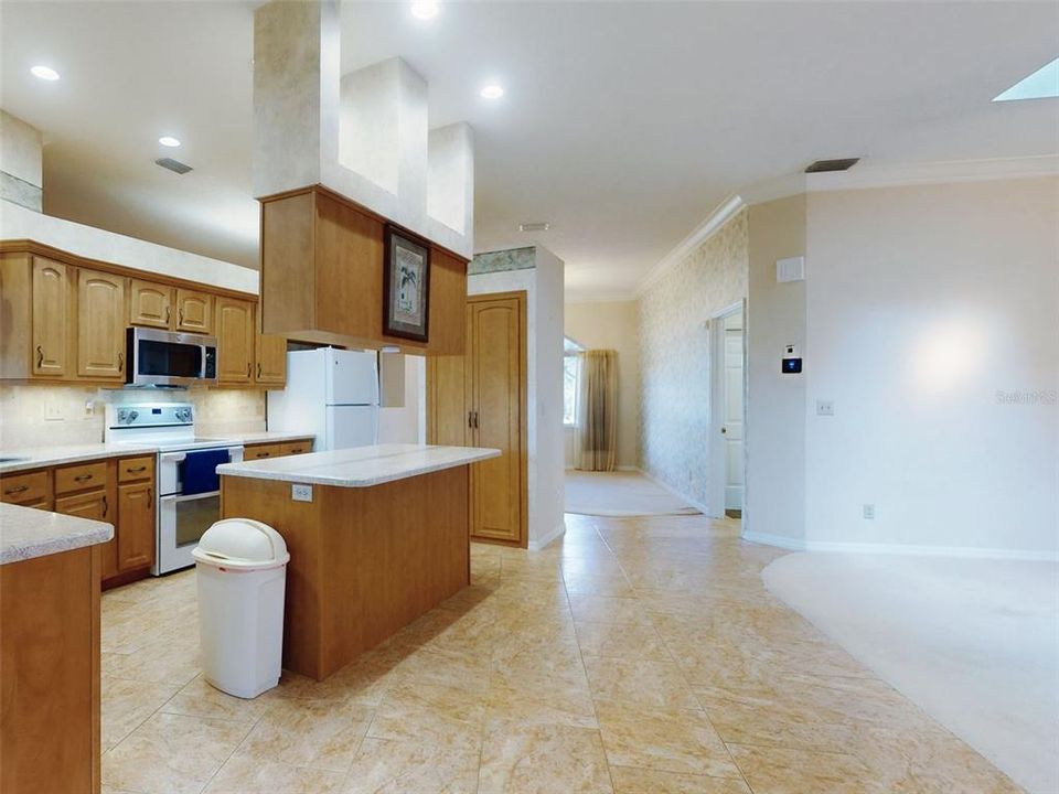 En Venta: $824,999 (3 camas, 2 baños, 2993 Pies cuadrados)