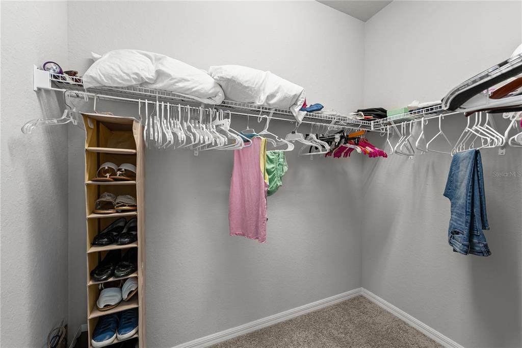 Под контрактом: $339,900 (4 спален, 2 ванн, 2020 Квадратных фут)