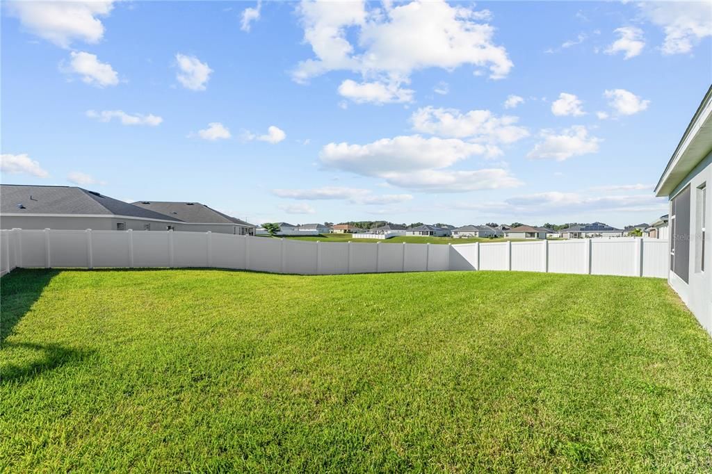 Под контрактом: $339,900 (4 спален, 2 ванн, 2020 Квадратных фут)