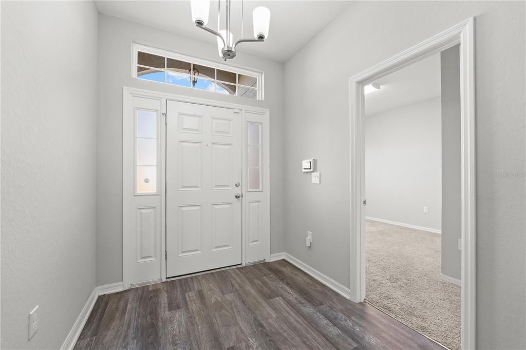 Под контрактом: $339,900 (4 спален, 2 ванн, 2020 Квадратных фут)