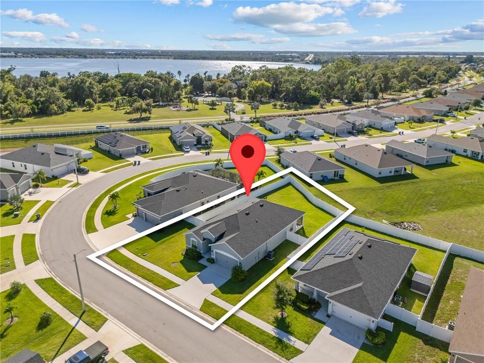 Под контрактом: $339,900 (4 спален, 2 ванн, 2020 Квадратных фут)