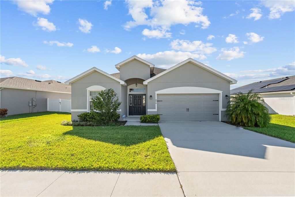 Под контрактом: $339,900 (4 спален, 2 ванн, 2020 Квадратных фут)