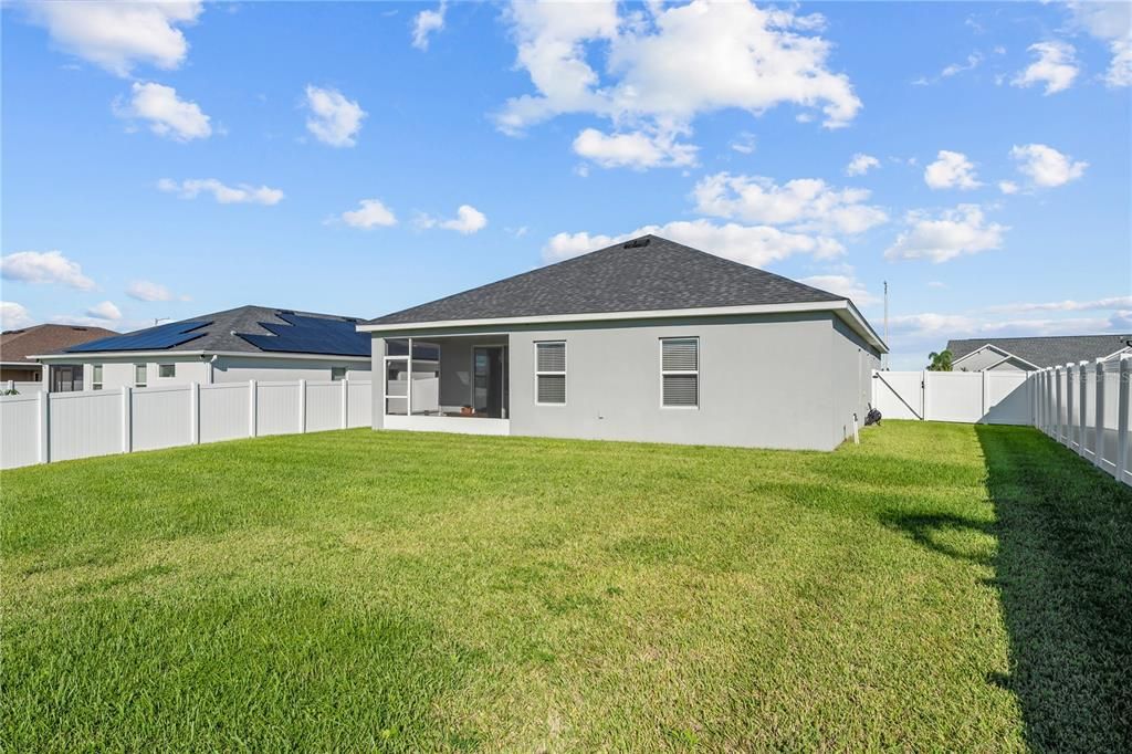 Под контрактом: $339,900 (4 спален, 2 ванн, 2020 Квадратных фут)