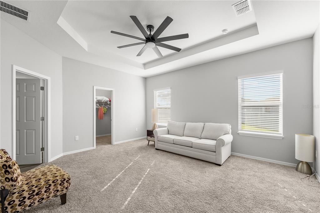 Под контрактом: $339,900 (4 спален, 2 ванн, 2020 Квадратных фут)