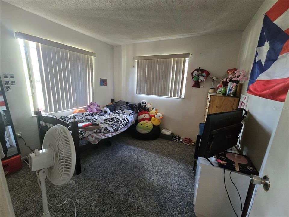 Active With Contract: $151,000 (2 beds, 1 baths, 1096 Square Feet)