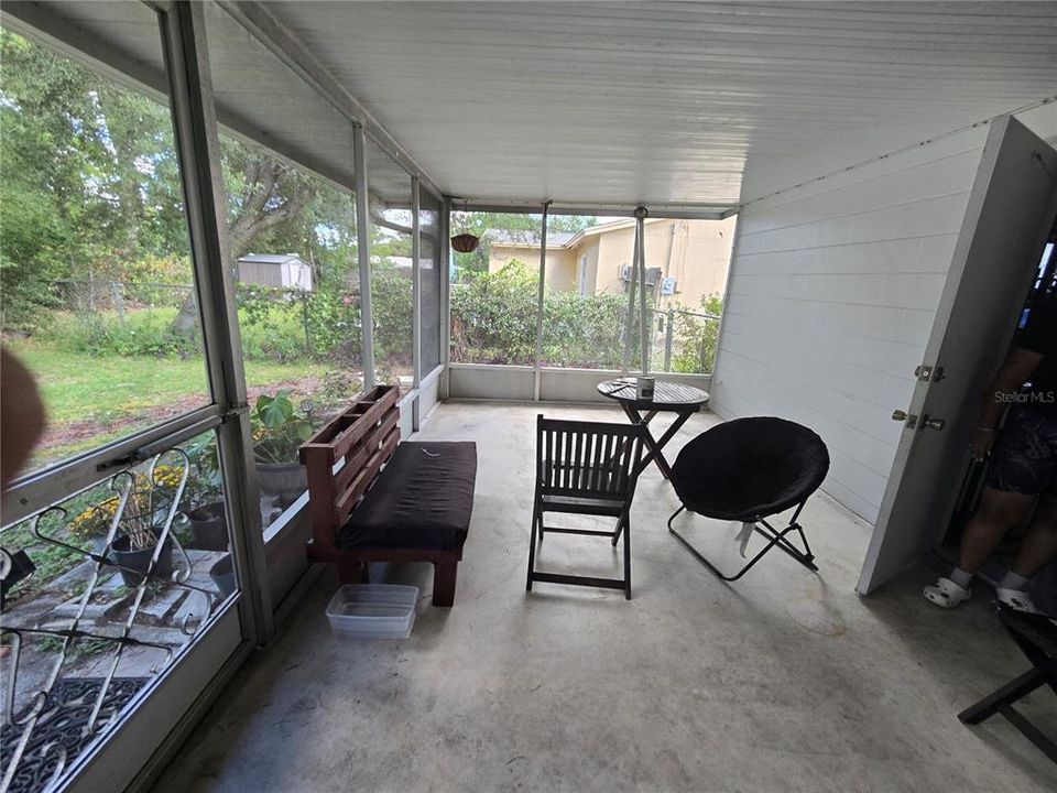 Active With Contract: $151,000 (2 beds, 1 baths, 1096 Square Feet)