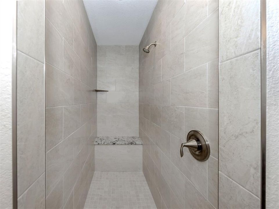 На продажу: $338,750 (3 спален, 2 ванн, 1436 Квадратных фут)