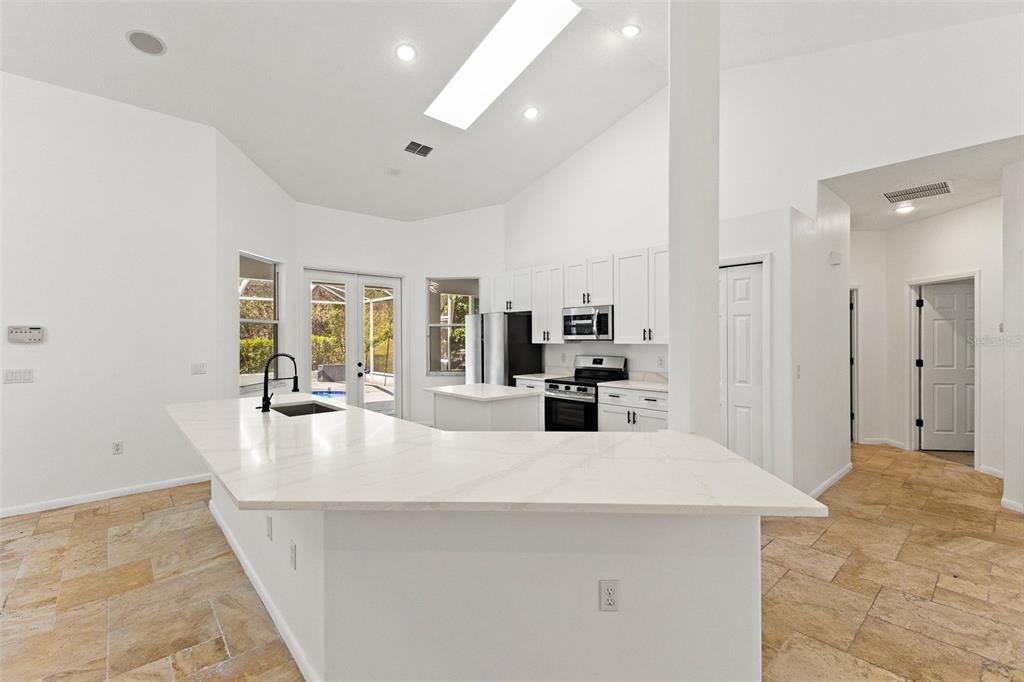 待售: $468,000 (3 贝兹, 2 浴室, 2007 平方英尺)