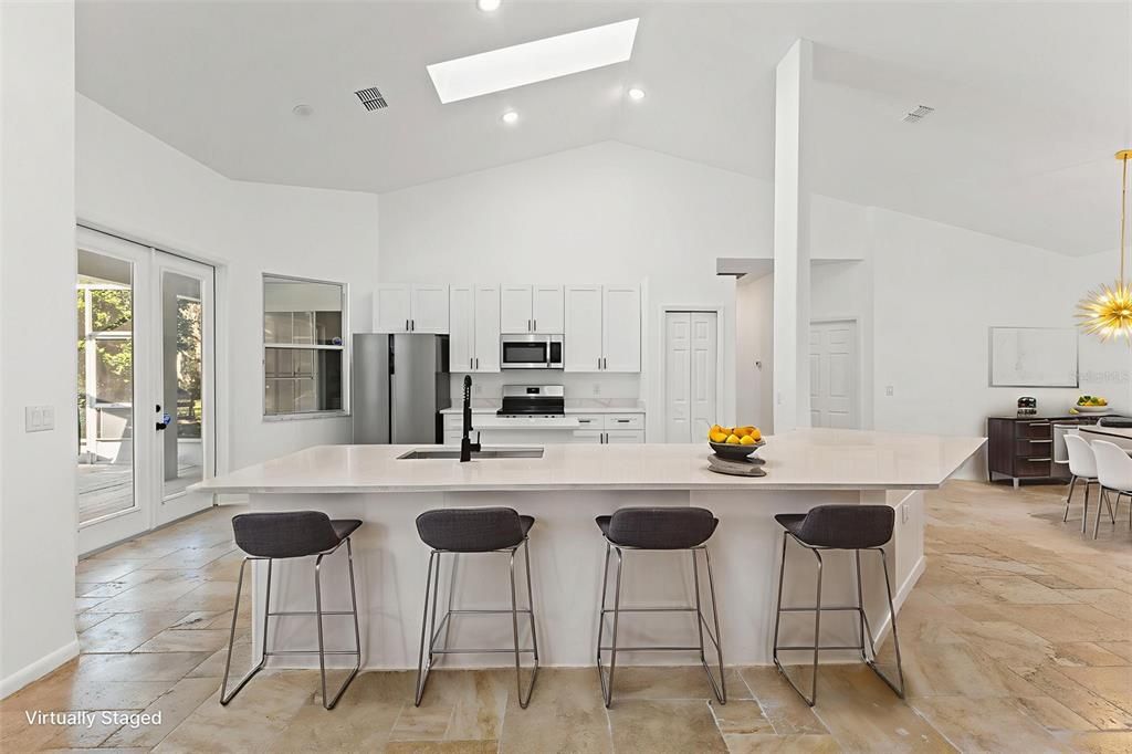 待售: $468,000 (3 贝兹, 2 浴室, 2007 平方英尺)