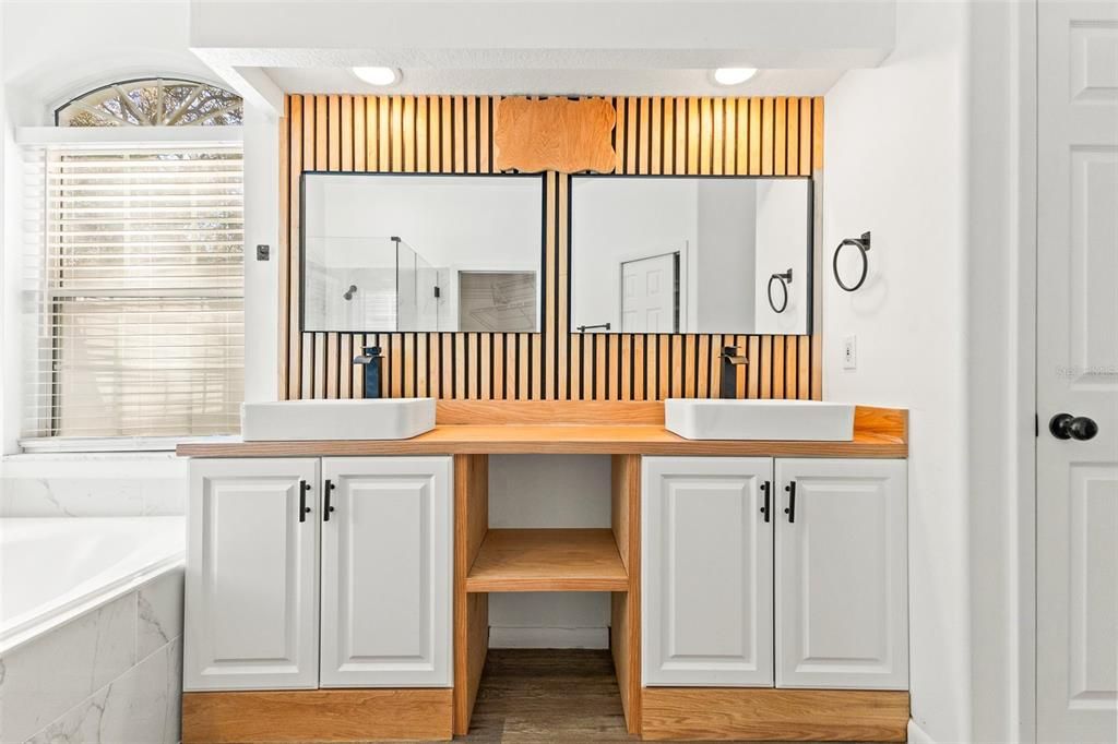 待售: $468,000 (3 贝兹, 2 浴室, 2007 平方英尺)