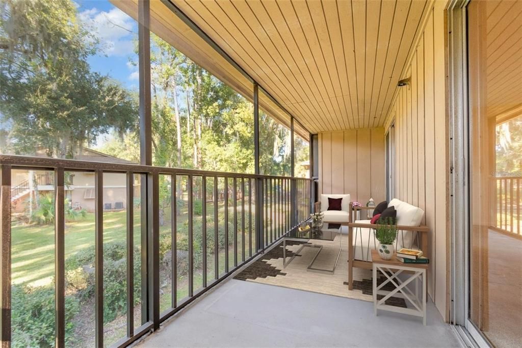 出租: $1,300 (2 贝兹, 2 浴室, 897 平方英尺)