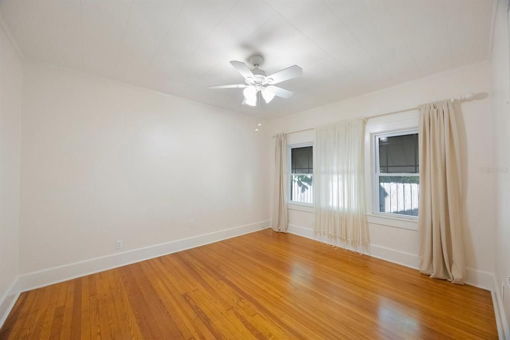 合同活跃: $629,000 (2 贝兹, 2 浴室, 1448 平方英尺)