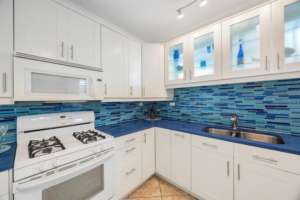 合同活跃: $629,000 (2 贝兹, 2 浴室, 1448 平方英尺)