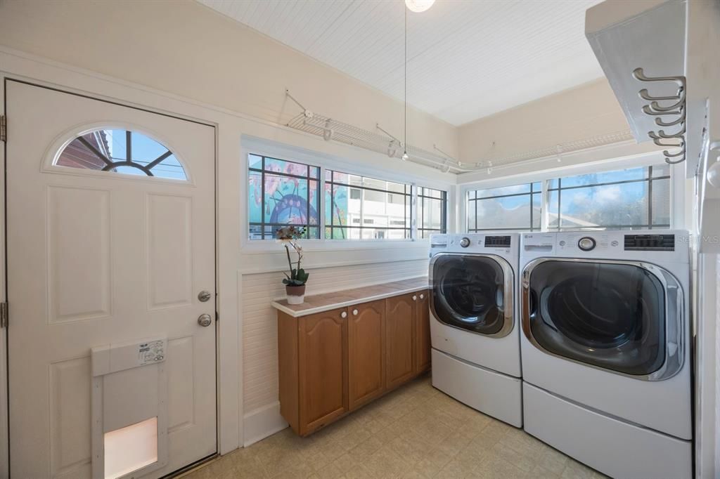 合同活跃: $629,000 (2 贝兹, 2 浴室, 1448 平方英尺)