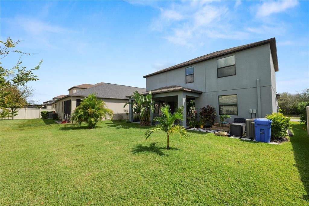 Под контрактом: $3,150 (4 спален, 3 ванн, 2555 Квадратных фут)