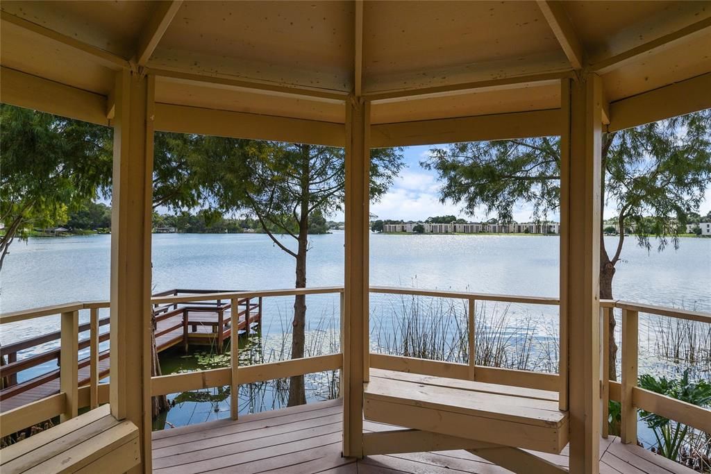 待售: $119,000 (1 贝兹, 1 浴室, 581 平方英尺)