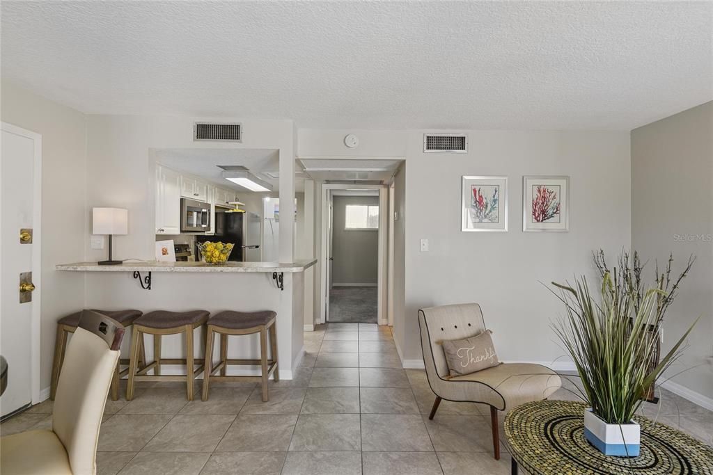 待售: $119,000 (1 贝兹, 1 浴室, 581 平方英尺)