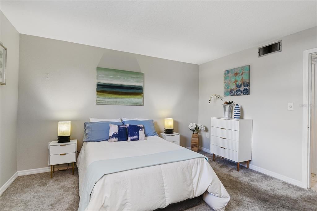 待售: $119,000 (1 贝兹, 1 浴室, 581 平方英尺)