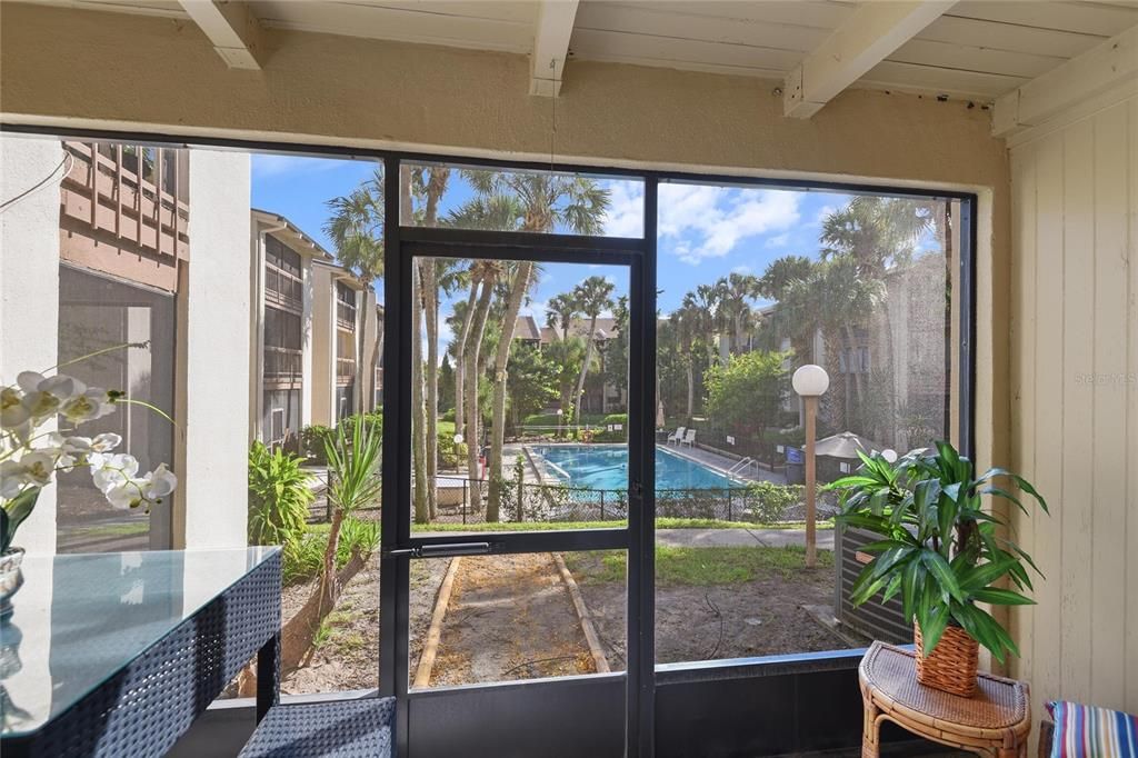 待售: $119,000 (1 贝兹, 1 浴室, 581 平方英尺)