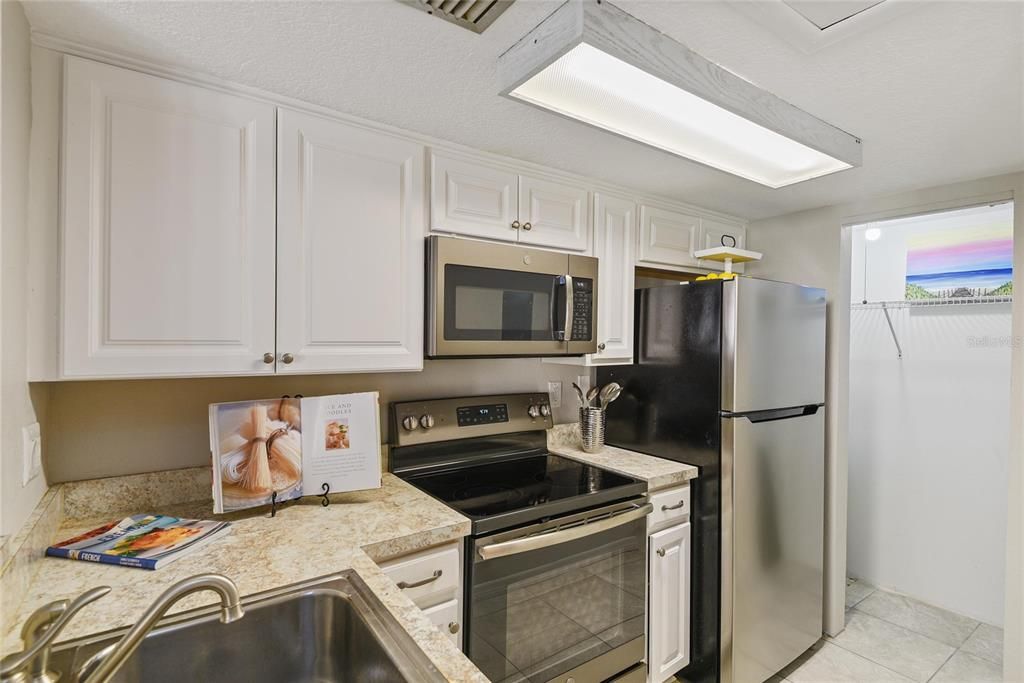 待售: $119,000 (1 贝兹, 1 浴室, 581 平方英尺)