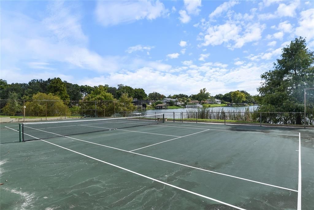 待售: $119,000 (1 贝兹, 1 浴室, 581 平方英尺)