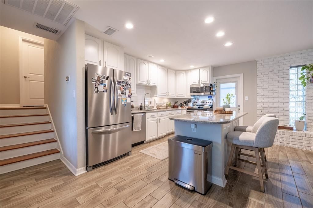 待售: $550,000 (3 贝兹, 2 浴室, 1470 平方英尺)