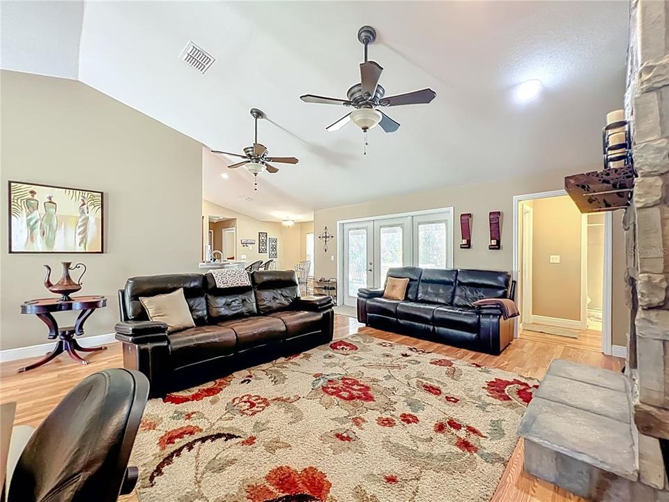 待售: $3,500,000 (4 贝兹, 3 浴室, 3305 平方英尺)