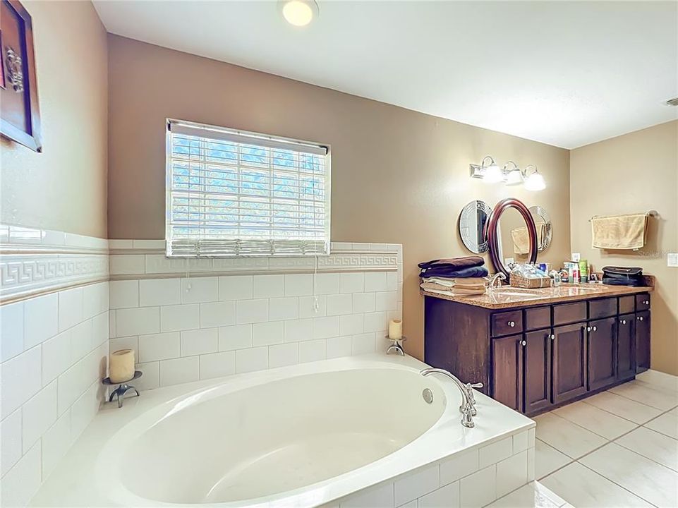 待售: $3,500,000 (4 贝兹, 3 浴室, 3305 平方英尺)