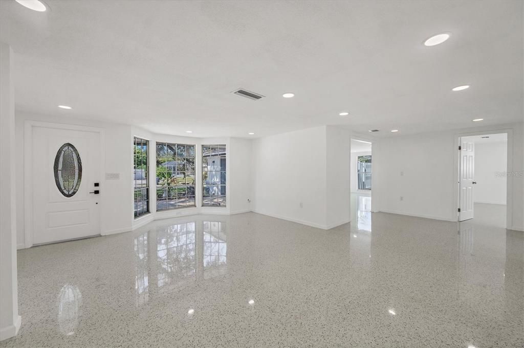 待售: $579,000 (3 贝兹, 2 浴室, 1816 平方英尺)