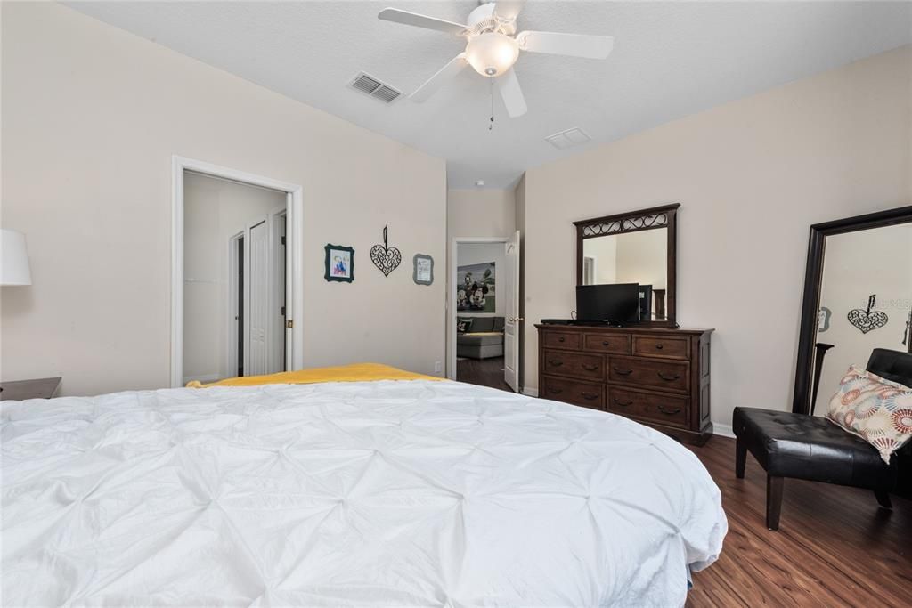 For Rent: $2,600 (4 beds, 3 baths, 1839 Square Feet)