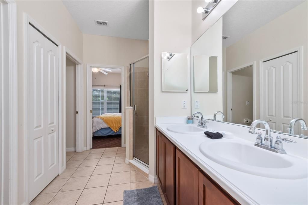 For Rent: $2,600 (4 beds, 3 baths, 1839 Square Feet)