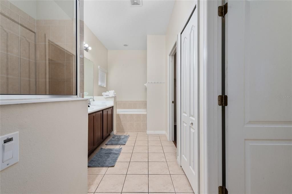 For Rent: $2,600 (4 beds, 3 baths, 1839 Square Feet)