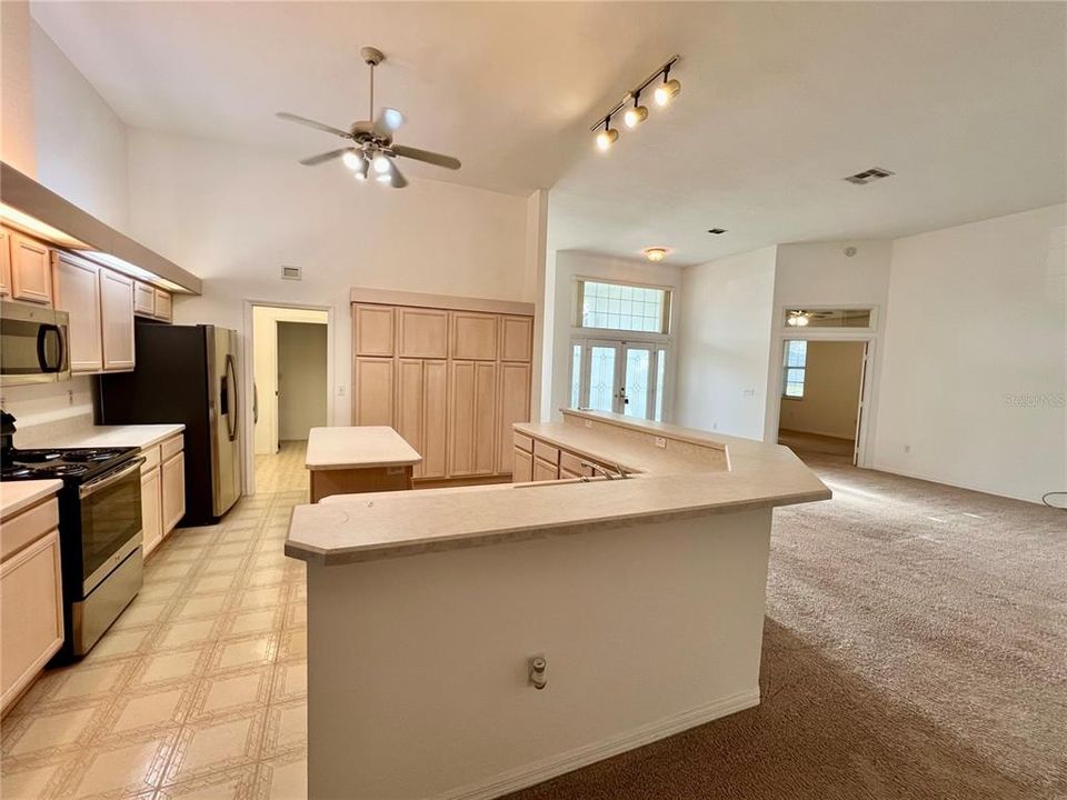 En Venta: $324,200 (3 camas, 2 baños, 2236 Pies cuadrados)