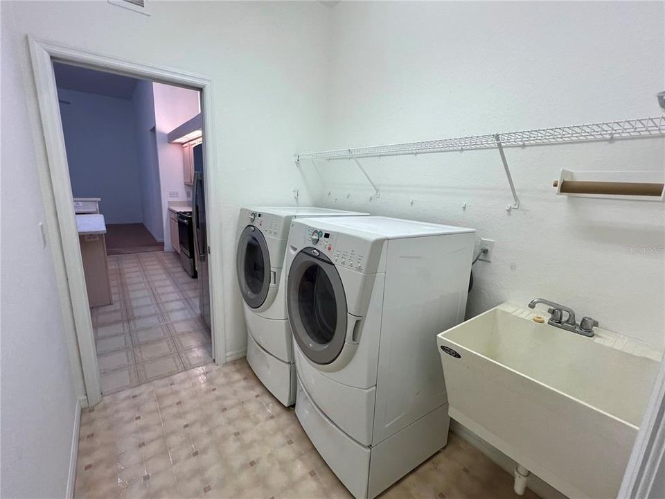 En Venta: $324,200 (3 camas, 2 baños, 2236 Pies cuadrados)