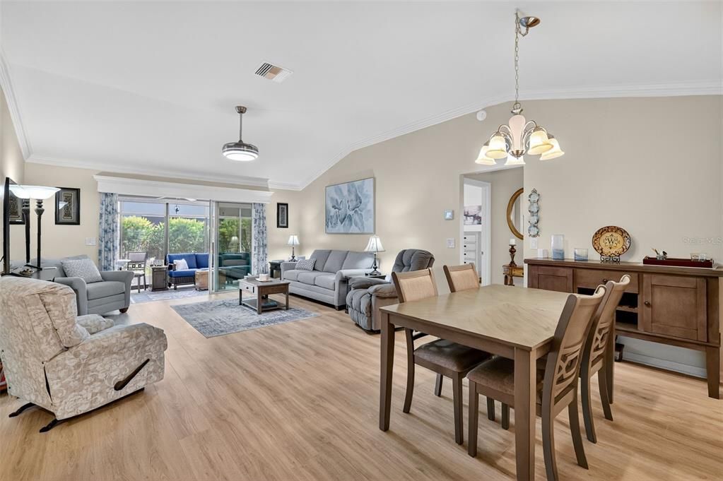 En Venta: $399,950 (3 camas, 2 baños, 1569 Pies cuadrados)