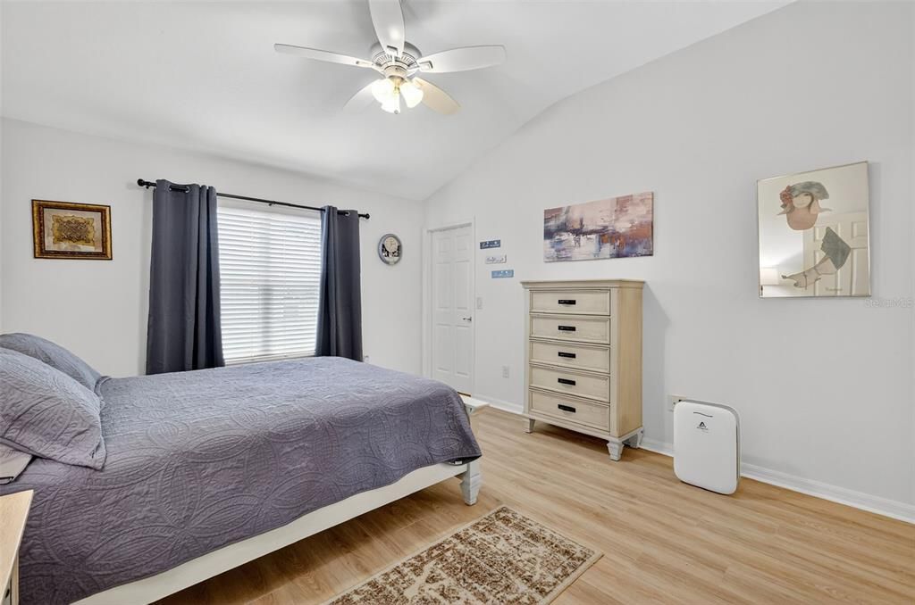 En Venta: $399,950 (3 camas, 2 baños, 1569 Pies cuadrados)