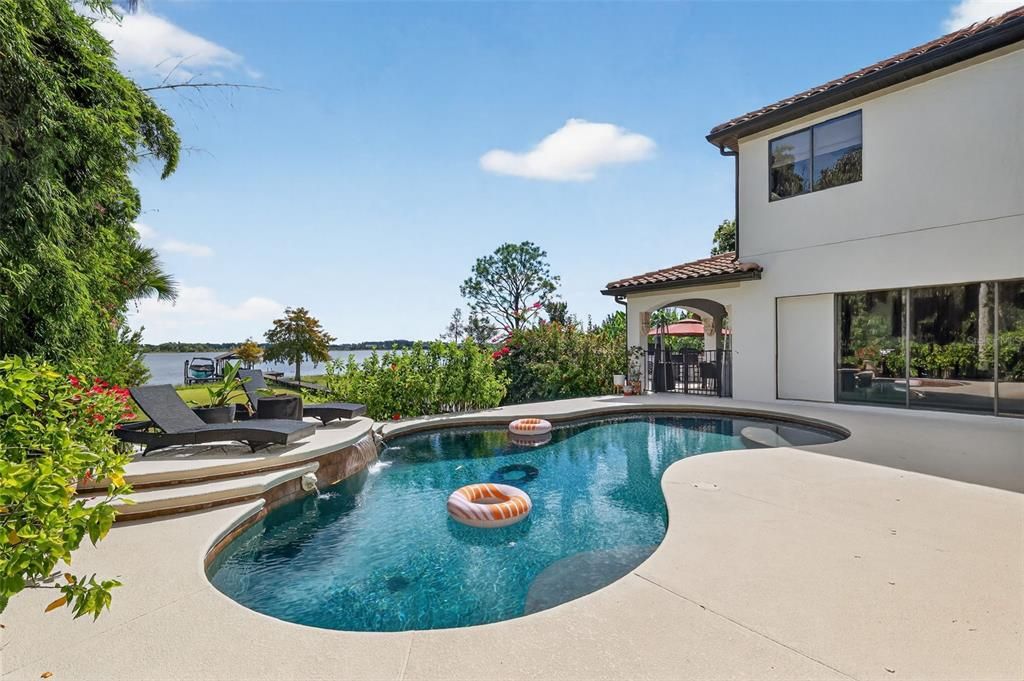 待售: $1,699,000 (5 贝兹, 4 浴室, 5441 平方英尺)