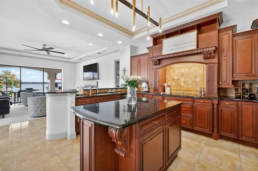 待售: $1,699,000 (5 贝兹, 4 浴室, 5441 平方英尺)