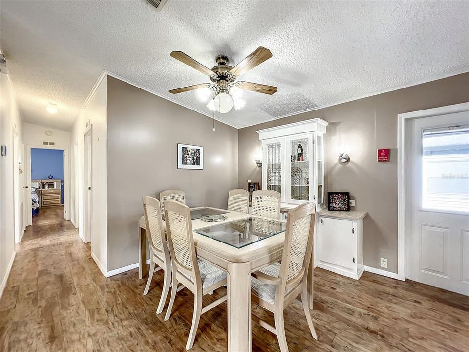 待售: $169,900 (2 贝兹, 2 浴室, 1525 平方英尺)